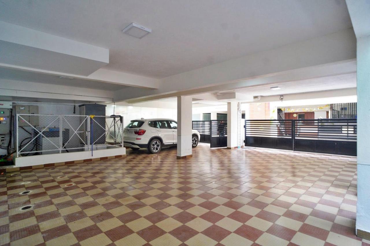 Hotel Sterling Inn Bangalore International Airport Yelahanka Екстер'єр фото
