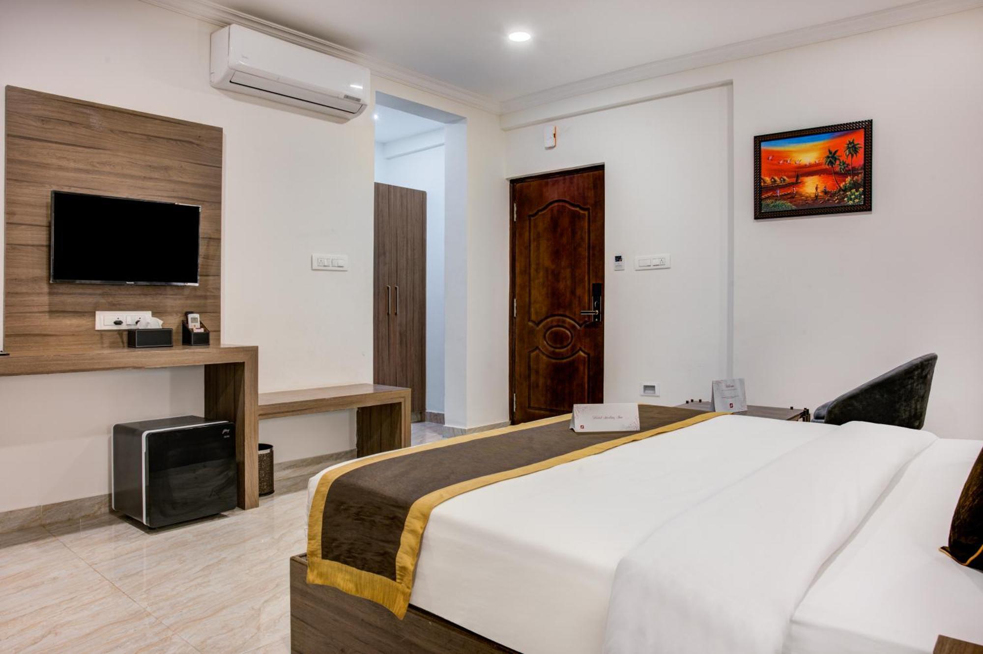 Hotel Sterling Inn Bangalore International Airport Yelahanka Екстер'єр фото