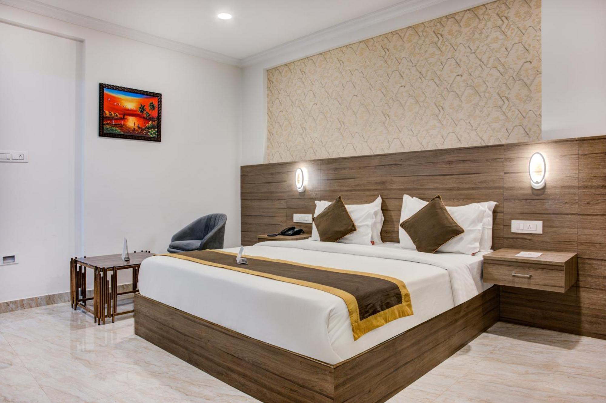 Hotel Sterling Inn Bangalore International Airport Yelahanka Екстер'єр фото