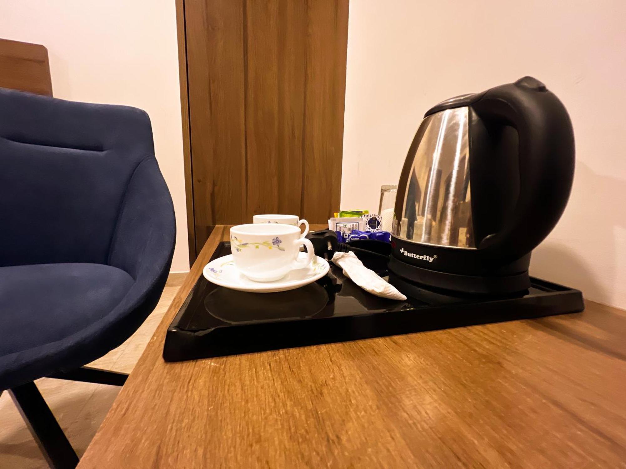 Hotel Sterling Inn Bangalore International Airport Yelahanka Екстер'єр фото